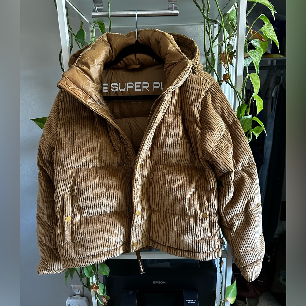 Aritzia super puff jacket, corduroy. Size xs